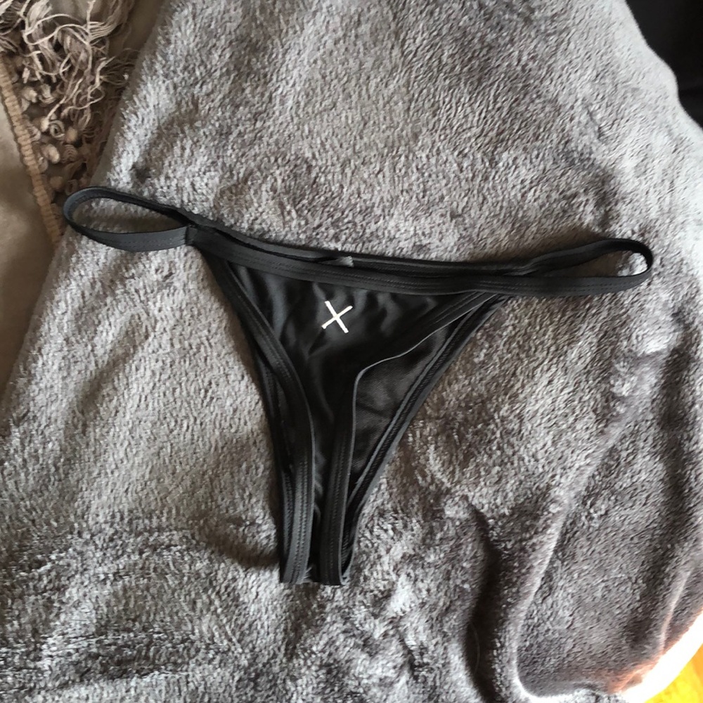Boutine LA bottoms!